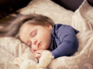 幼児の熱中症を受診前にすることは何ですか？
