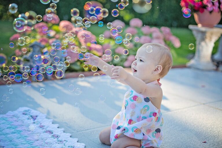 子供が夏に外遊びをする際の熱中症対策は？