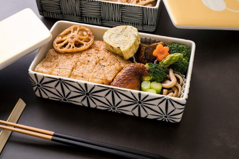 子供の夏のお弁当で気をつけるべき食中毒と熱中症対策は？